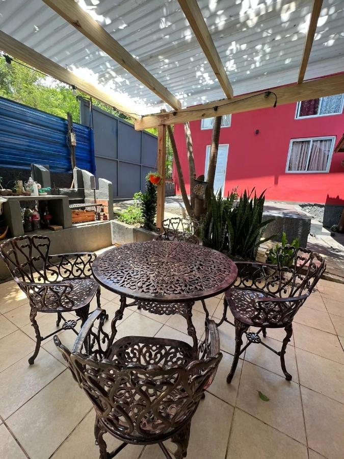 Hostel Krieger Hauss Пуерто Игуасу Екстериор снимка